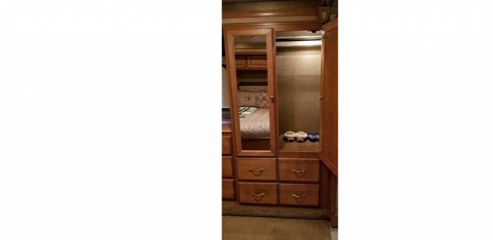 Bedroom Closet (1024x498).jpg